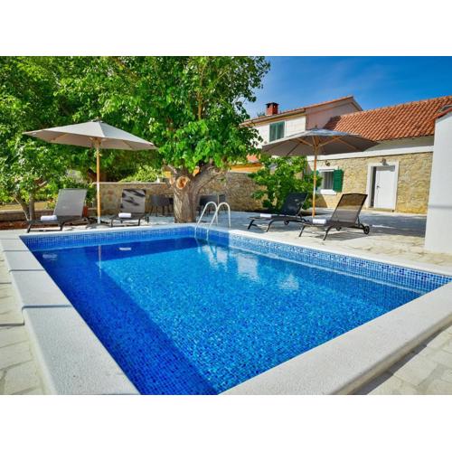 Holiday Home Ivan by Interhome