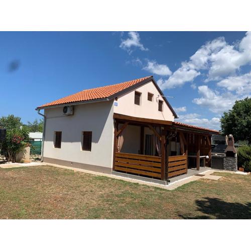 Holiday Home Ivko, only 300m from the Beach