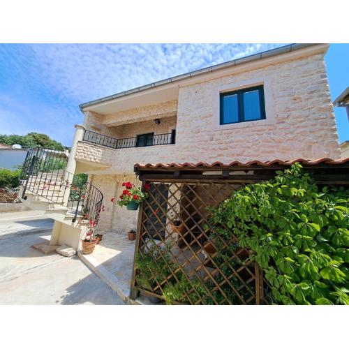 Holiday home Jakov