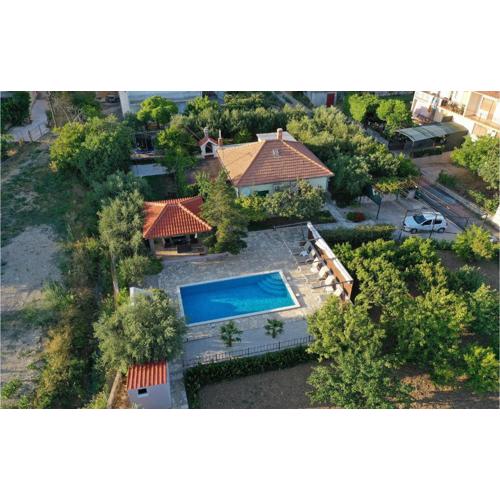 Holiday Home Kastel Kambelovac 11