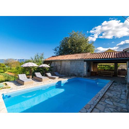 Holiday Home Kate by Interhome