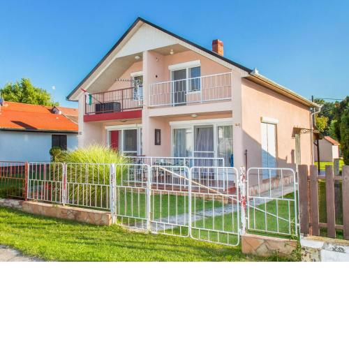 Holiday Home Lampion by Interhome