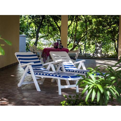 Holiday Home Lido - Three Bedroom Holiday House with Terrace