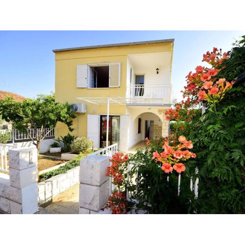 Holiday Home Lolita by Interhome