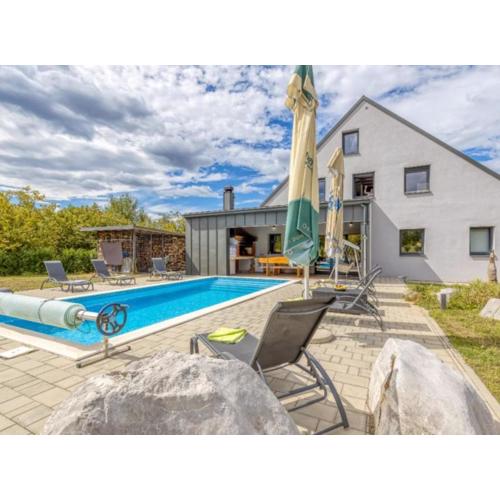 Holiday Home Mali Raj