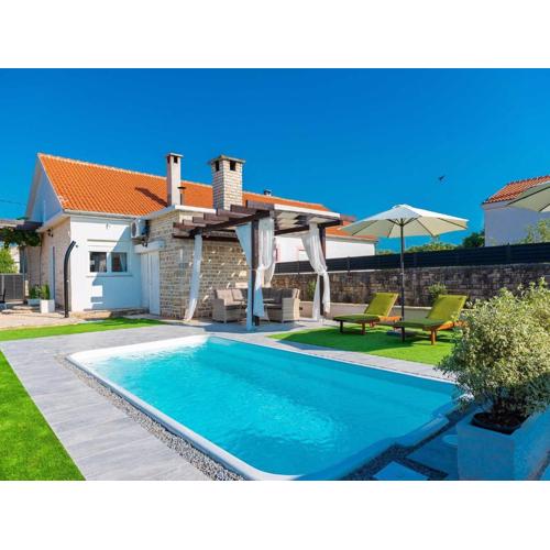 Holiday home Marcela with pool
