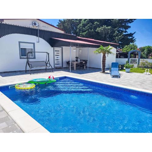 Holiday Home Matea by Interhome