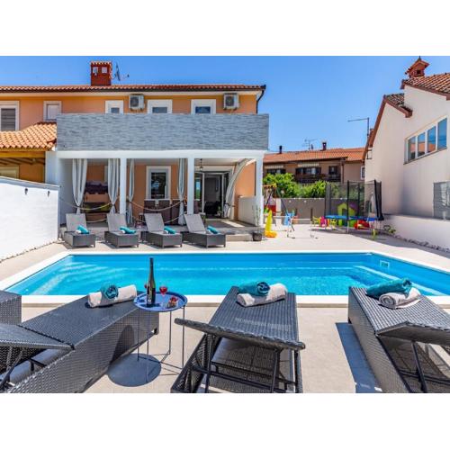 Holiday Home Melani Vita