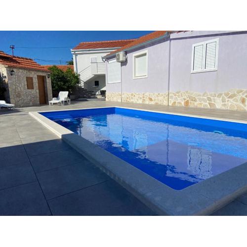 Holiday home Nancy with swimming pool