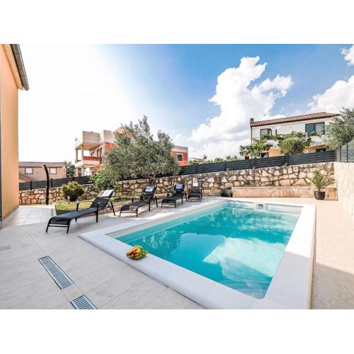 Holiday Home Nekić by Interhome