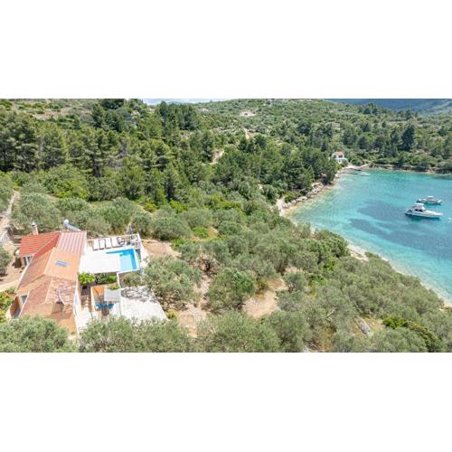 Holiday Home Nina Plitvine