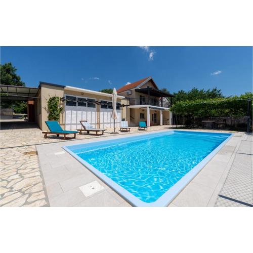 Holiday Home Obrovac I