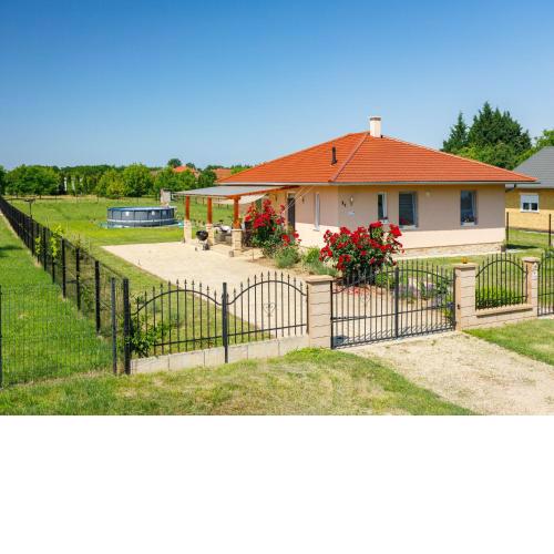 Holiday Home Paola by Interhome