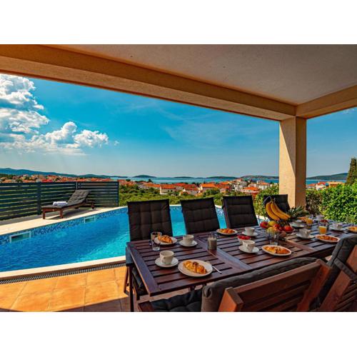Holiday Home Paola by Interhome