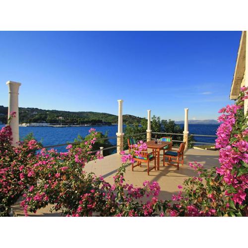 Holiday Home Parunov by Interhome