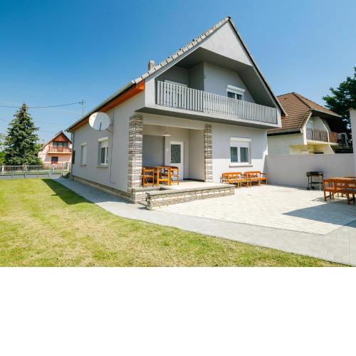 Holiday Home Pioneer by Interhome