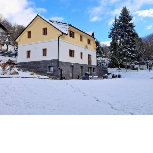 Holiday Home Posázaví by Interhome
