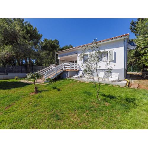 Holiday Home PRM116 by Interhome