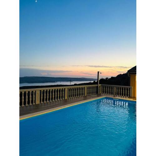 Holiday Home Robert 2 with pool