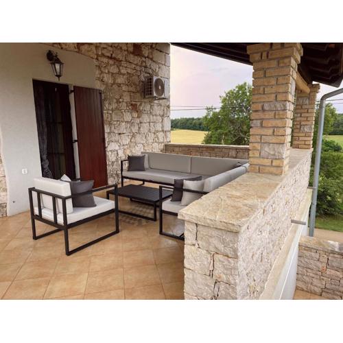 Holiday Home Stancija Becic