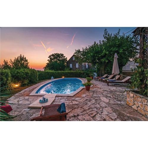 Holiday Home Sv,josipa