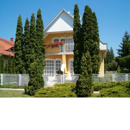 Holiday Home Thuja by Interhome