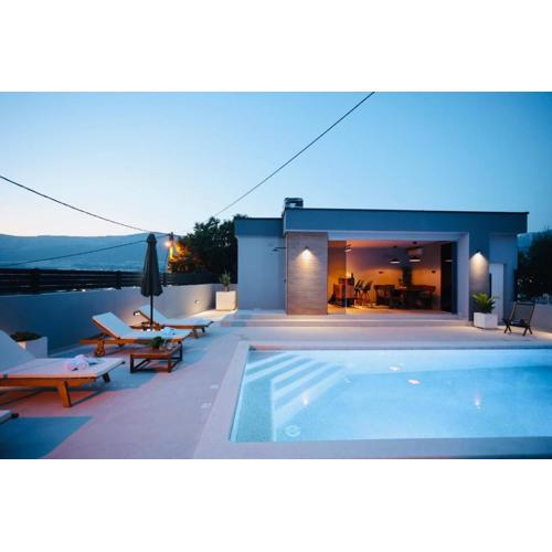 Holiday Home TiA