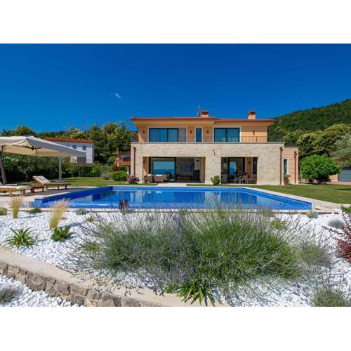 Holiday Home Villa Alpeza by Interhome