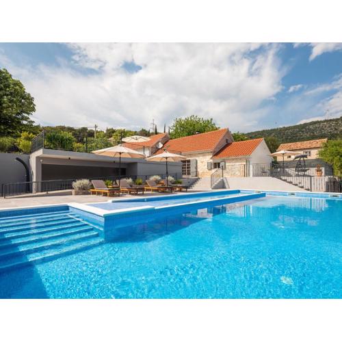 Holiday Home Villa di Pietra by Interhome