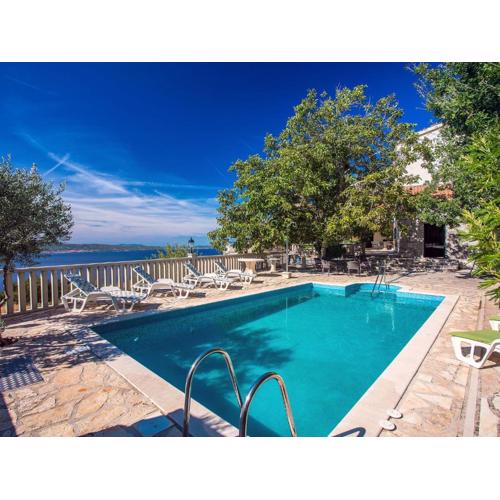 Holiday Home Villa Jolie Amazing Stone by Interhome