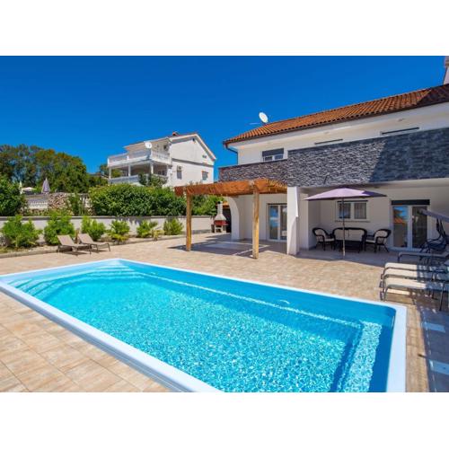 Holiday Home Villa Mira by Interhome