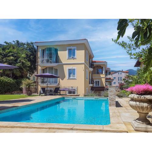 Holiday Home Villa Palazzo by Interhome