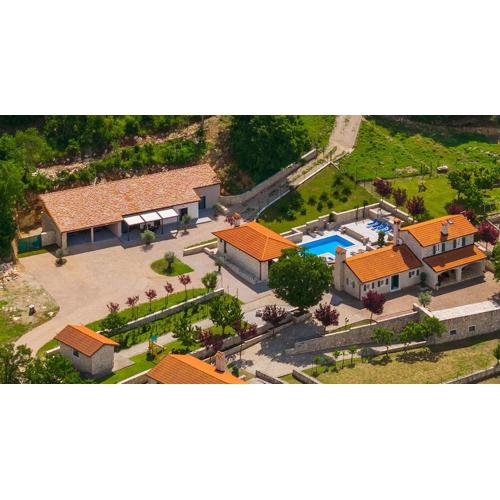 Holiday Home Villa Skavre