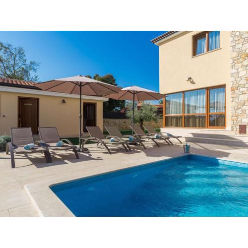 Holiday Home Villa Vatovac by Interhome