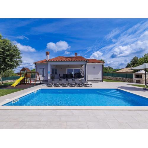 Holiday Home Villa Veli vrt by Interhome