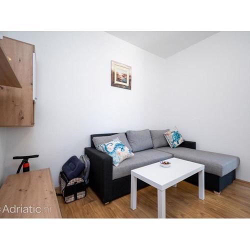 Holiday Home Violet - Three Bedroom Holiday Home