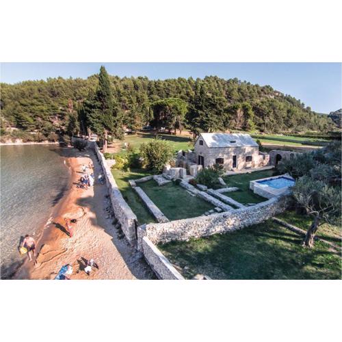 Holiday Home With 2 Bedroom
