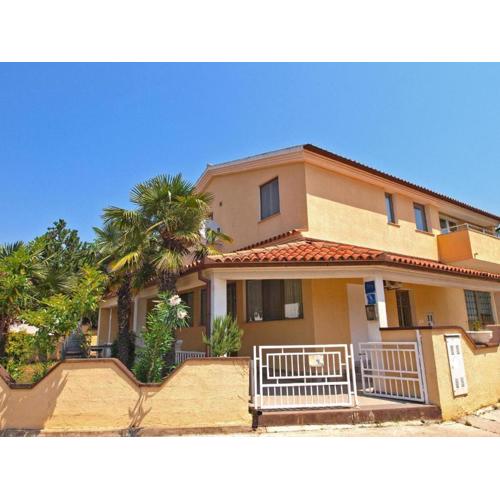 Holiday home with barbecue in Medulin