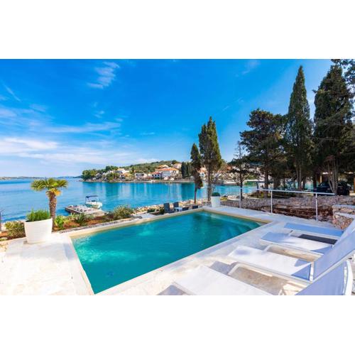 Holiday home with swimming pool - Dugi otok, Zman