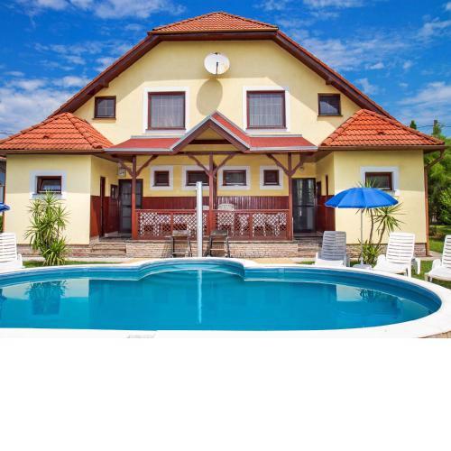 Holiday Home Yellow 2 by Interhome