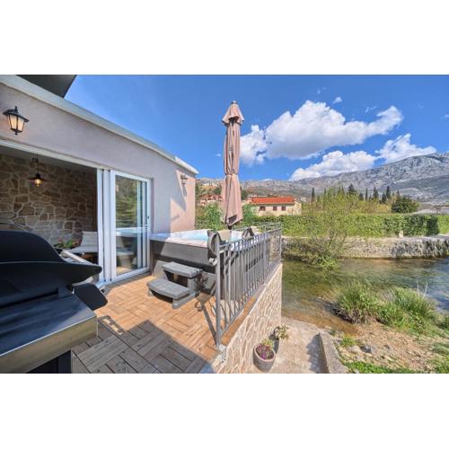 Holiday Home Žrnovnica