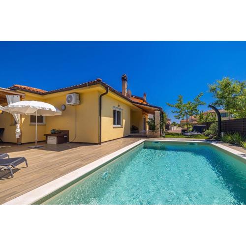 Holiday house AMARILLA with private pool