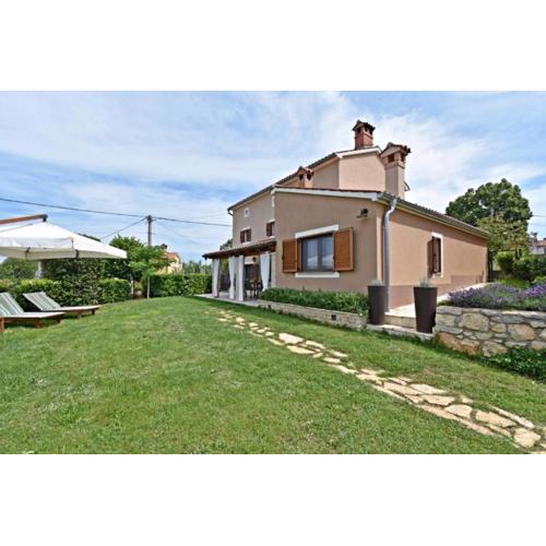 Holiday House Bepina