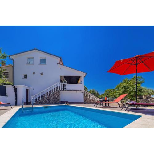 Holiday house CHARMING with private pool