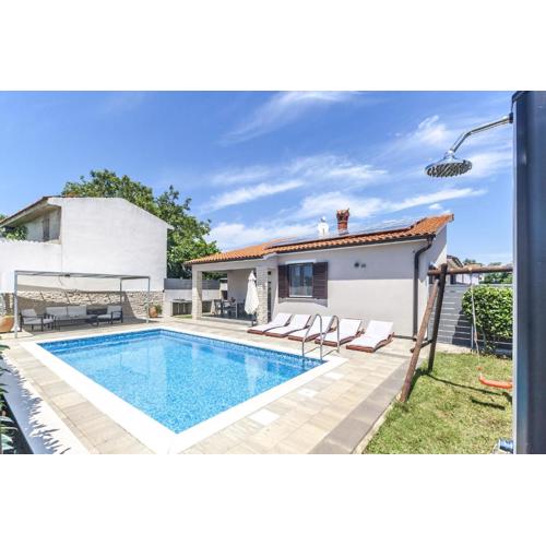 Holiday House Gortan for 7 people near Pula with children playground and private pool - pet friendly