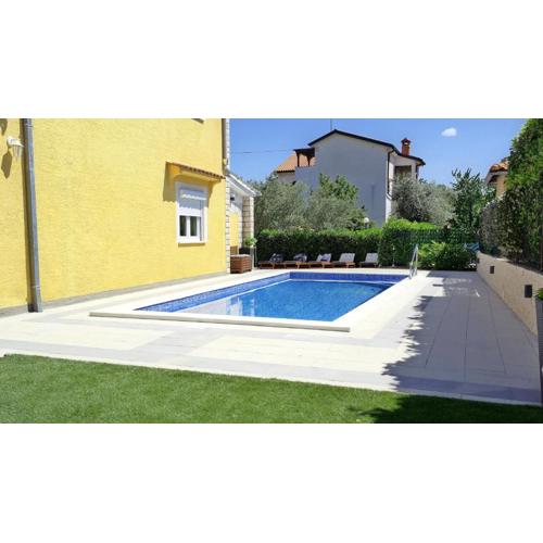 Holiday House Holek