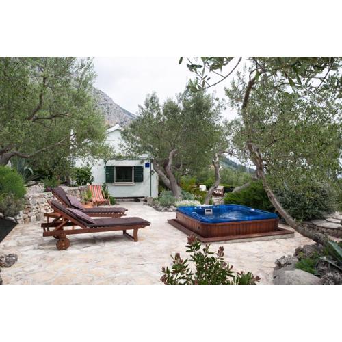 Holiday house Jano in Makarska, jacuzzi