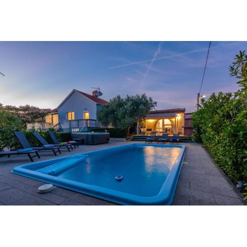 HOLIDAY HOUSE LAVANDA