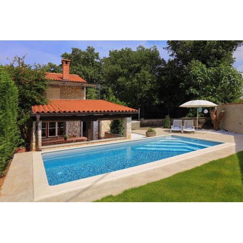 Holiday house NATURA with pool