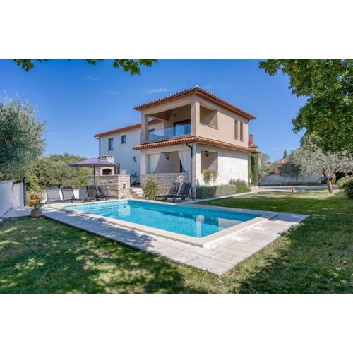 Holiday House Rita with Private Pool